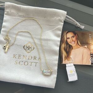 Kendra Scott Elisa Gold Pendant Necklace